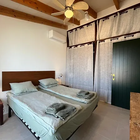 דירה Binisamar Infinity Pool Over The Sea *