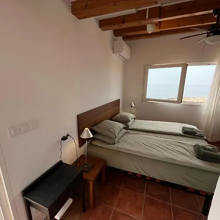 Binisamar Infinity Pool Over The Sea דירה ביניבקה