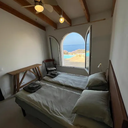 Binisamar Infinity Pool Over The Sea דירה ביניבקה