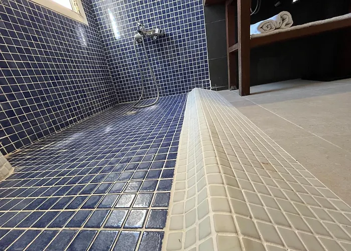 Binisamar Infinity Pool Over The Sea