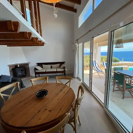 Binisamar Infinity Pool Over The Sea *