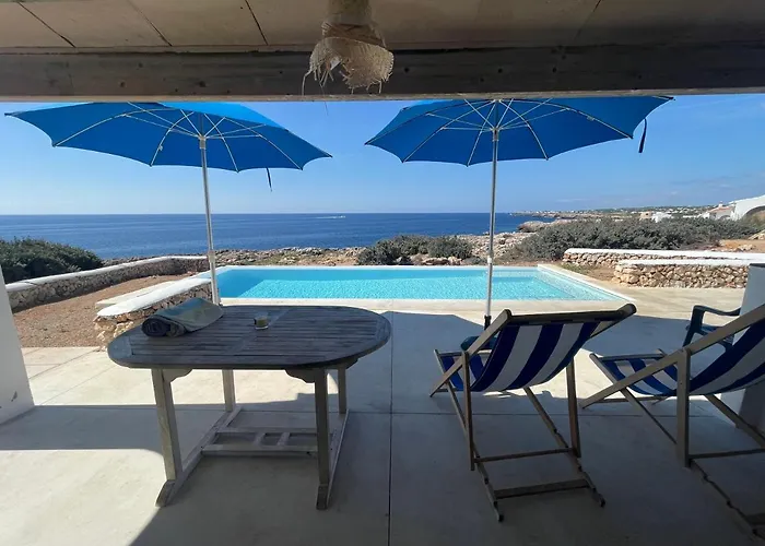 Binisamar Infinity Pool Over The Sea * ビニベカ