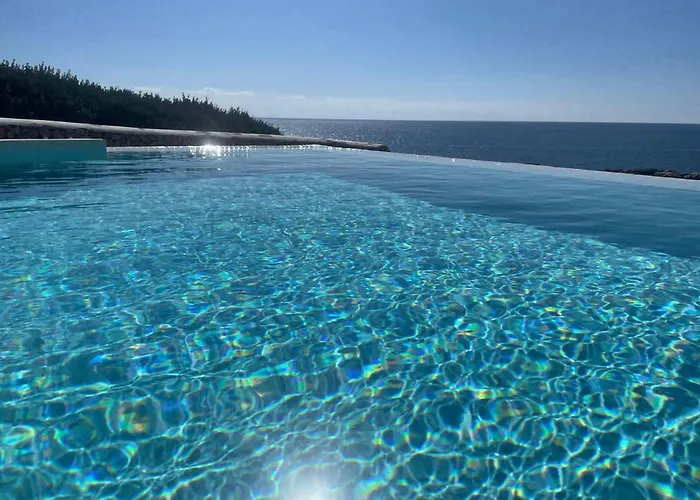 Binisamar Infinity Pool Over The Sea アパート *