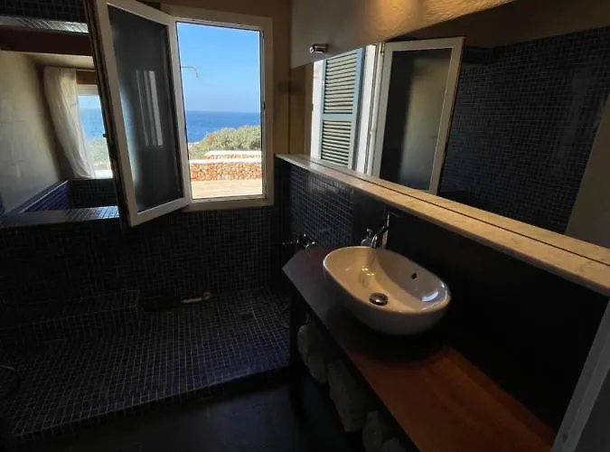 Binisamar Infinity Pool Over The Sea アパート *