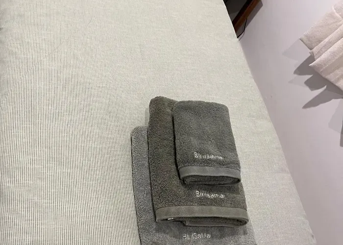 Binisamar Infinity Pool Over The Sea *