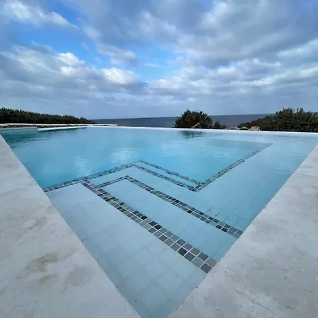 Binisamar Infinity Pool Over The Sea Binibeca